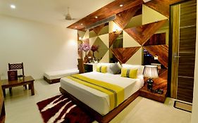 Hotel The Yellow